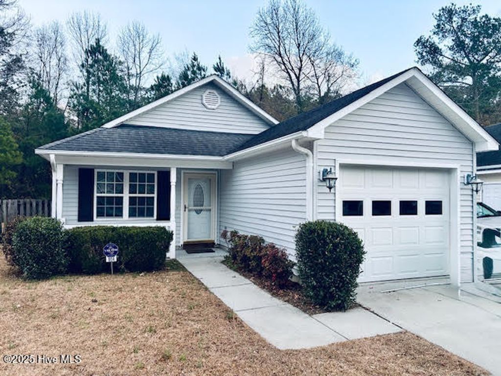 Photo of 904 Dickinson Court, New Bern, NC 28562 (MLS # 100546890)