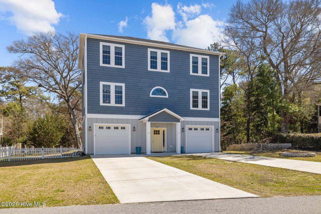 Photo of 310 Lord Berkeley Drive, Emerald Isle, NC 28594 (MLS # 100569945)