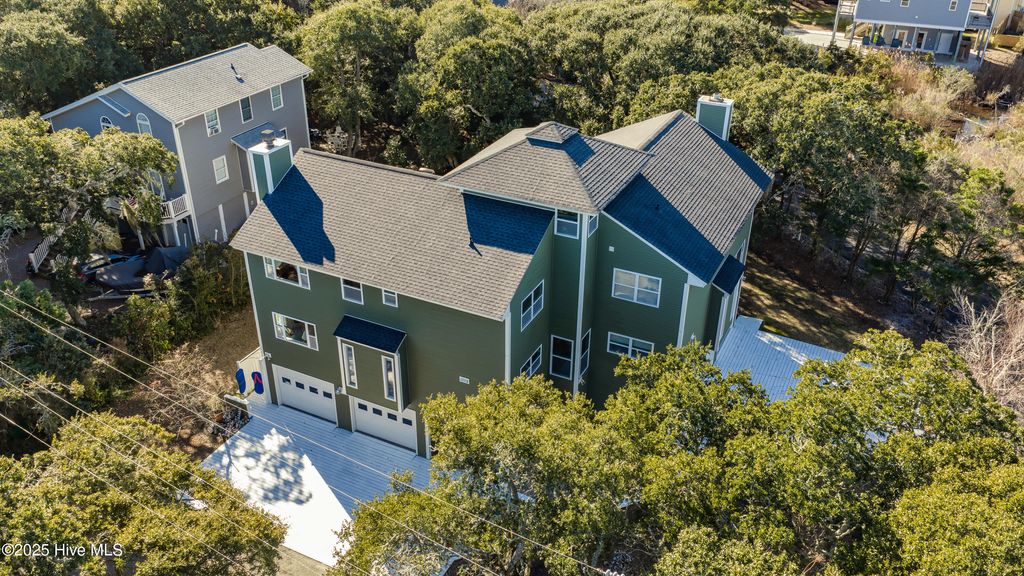 Photo of 111 Cutlass Drive, Surf City, NC 28445 (MLS # 100547126)