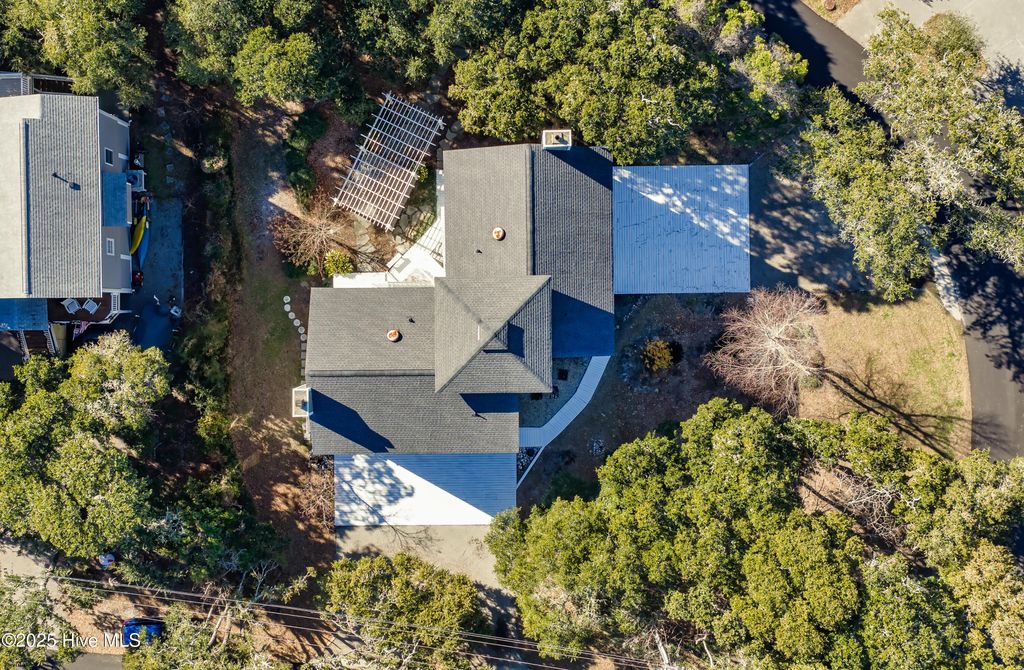 Photo of 111 Cutlass Drive, Surf City, NC 28445 (MLS # 100547126)