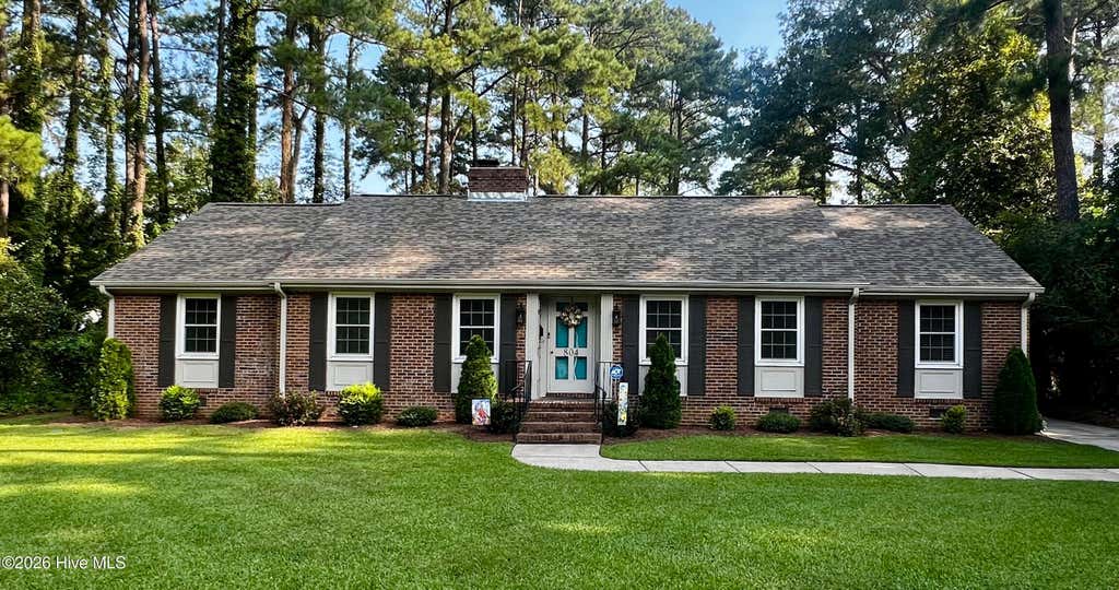 Photo of 804 Raleigh Road Parkway W, Wilson, NC 27893 (MLS # 100597850)