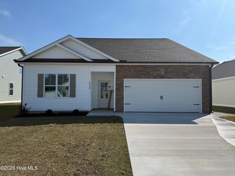 Homes For Sale - 1020 Seven Iron Drive<br/> Ayden, NC 28513