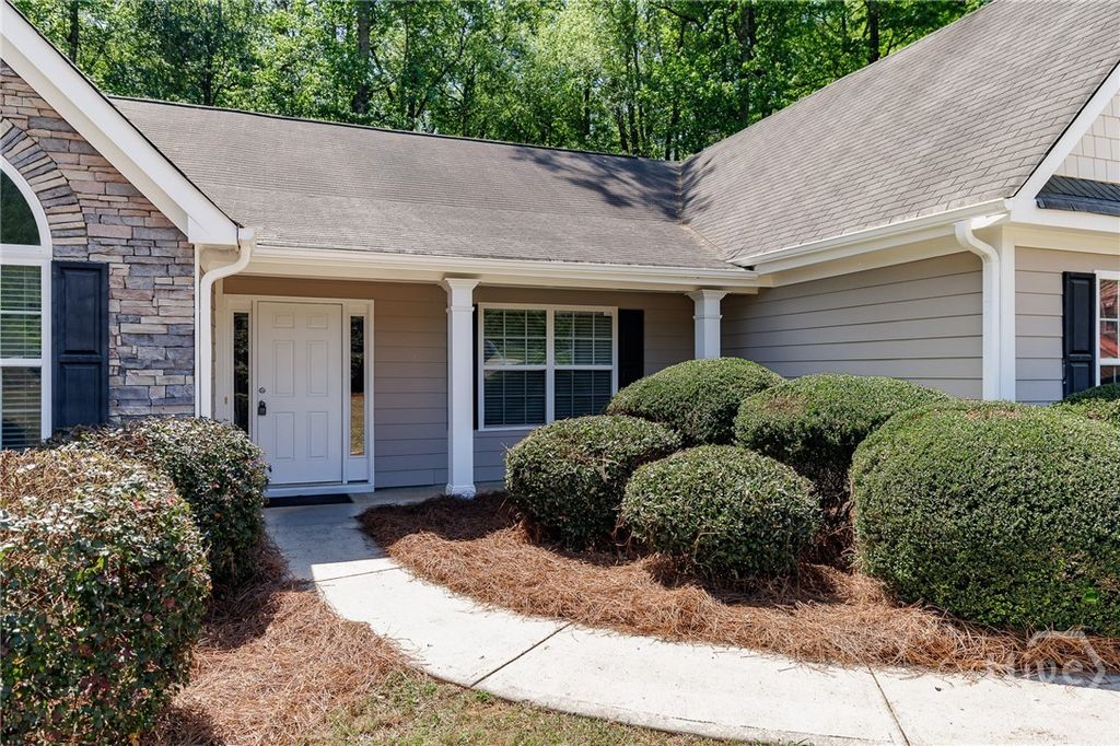 Photo of 336 Carrington Drive, Athens, GA 30605 (MLS # CL352353)