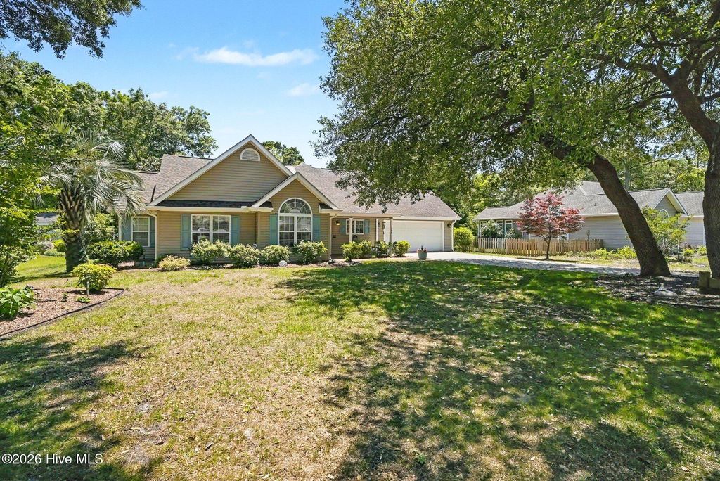 Photo of 1737 Rosebay Court SW, Ocean Isle Beach, NC 28469 (MLS # 100576143)
