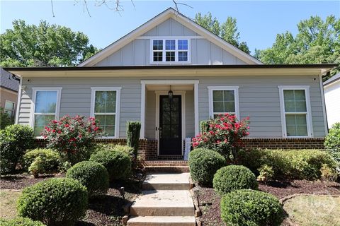 Homes For Sale - 317 Edgewater Drive<br/> Clarke County, Athens, GA 30605