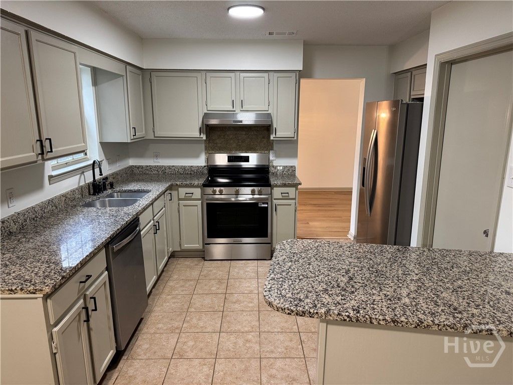 Photo of 520 Oemler Loop, Savannah, GA 31410 (MLS # SA351161)