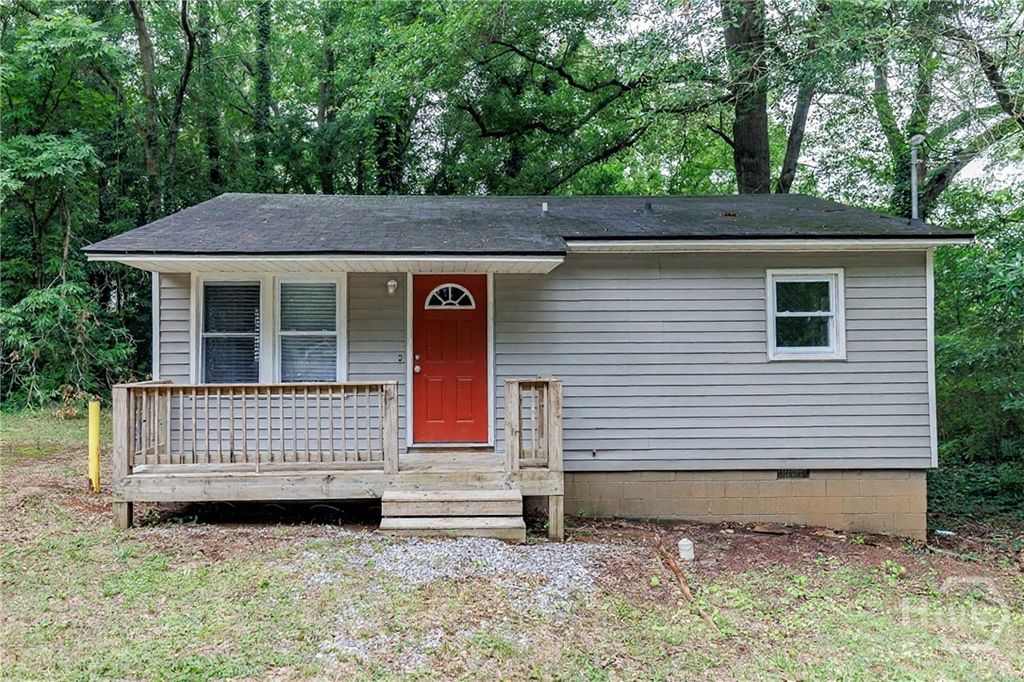 Photo of 185 Royal Court, Athens, GA 30601 (MLS # CL352022)