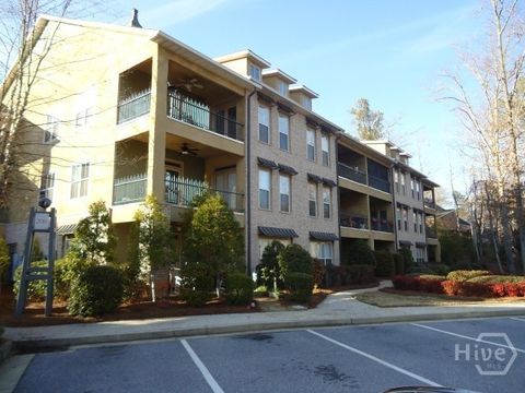 Condo For Rent - 125 Wood Lake Drive #208<br/> Athens, GA 30606