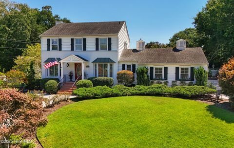 205 Roanoke Avenue Morehead City NC 28557