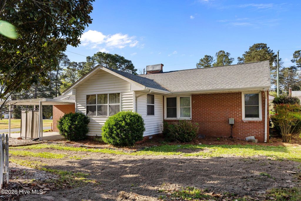 Photo of 333 Fifth Street, Ayden, NC 28513 (MLS # 100564350)