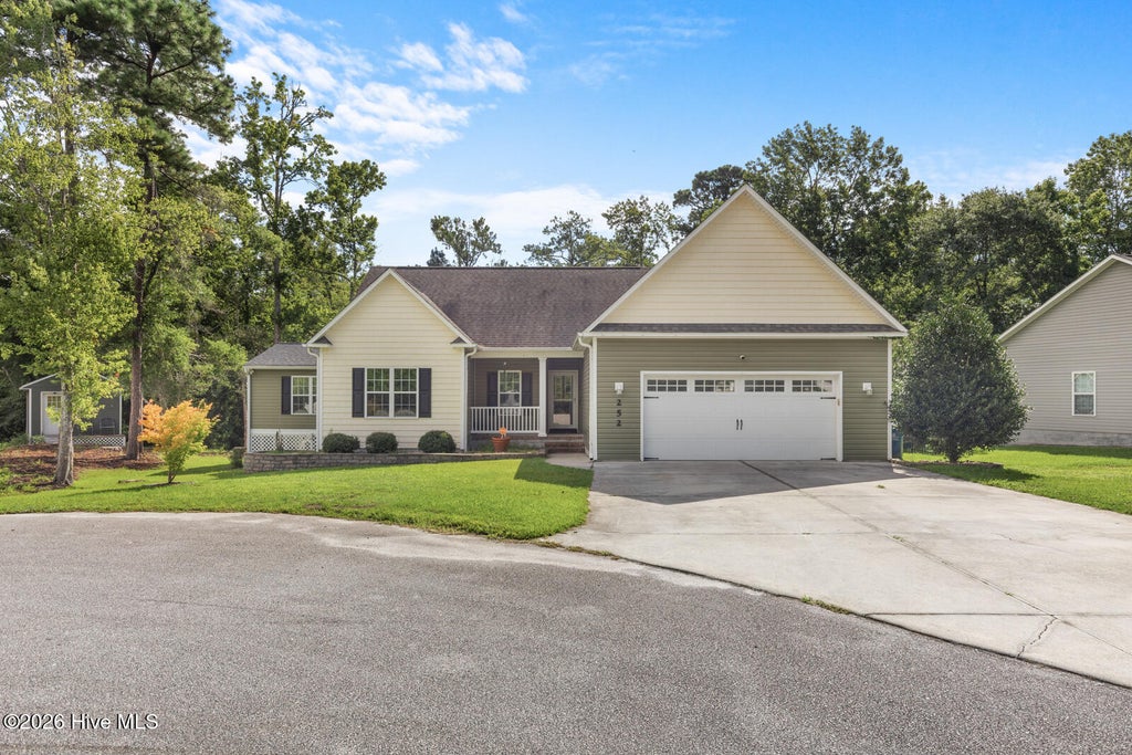 Photo of 252 Derby Downs Drive, Sneads Ferry, NC 28460 (MLS # 100612768)