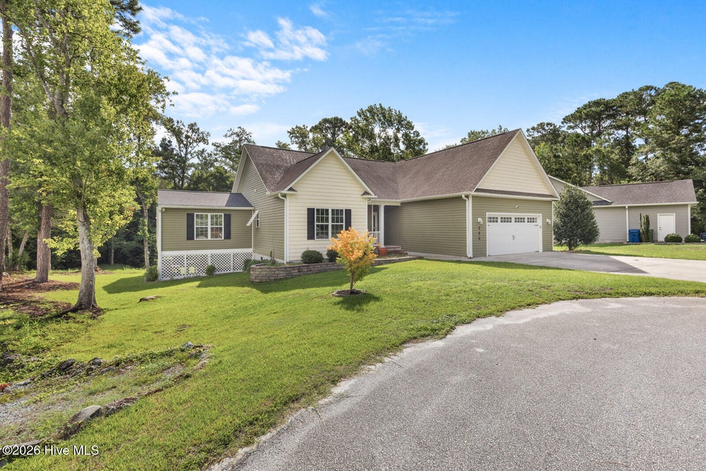 Photo of 252 Derby Downs Drive, Sneads Ferry, NC 28460 (MLS # 100612768)