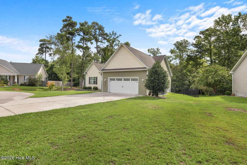 Photo of 252 Derby Downs Drive, Sneads Ferry, NC 28460 (MLS # 100612768)