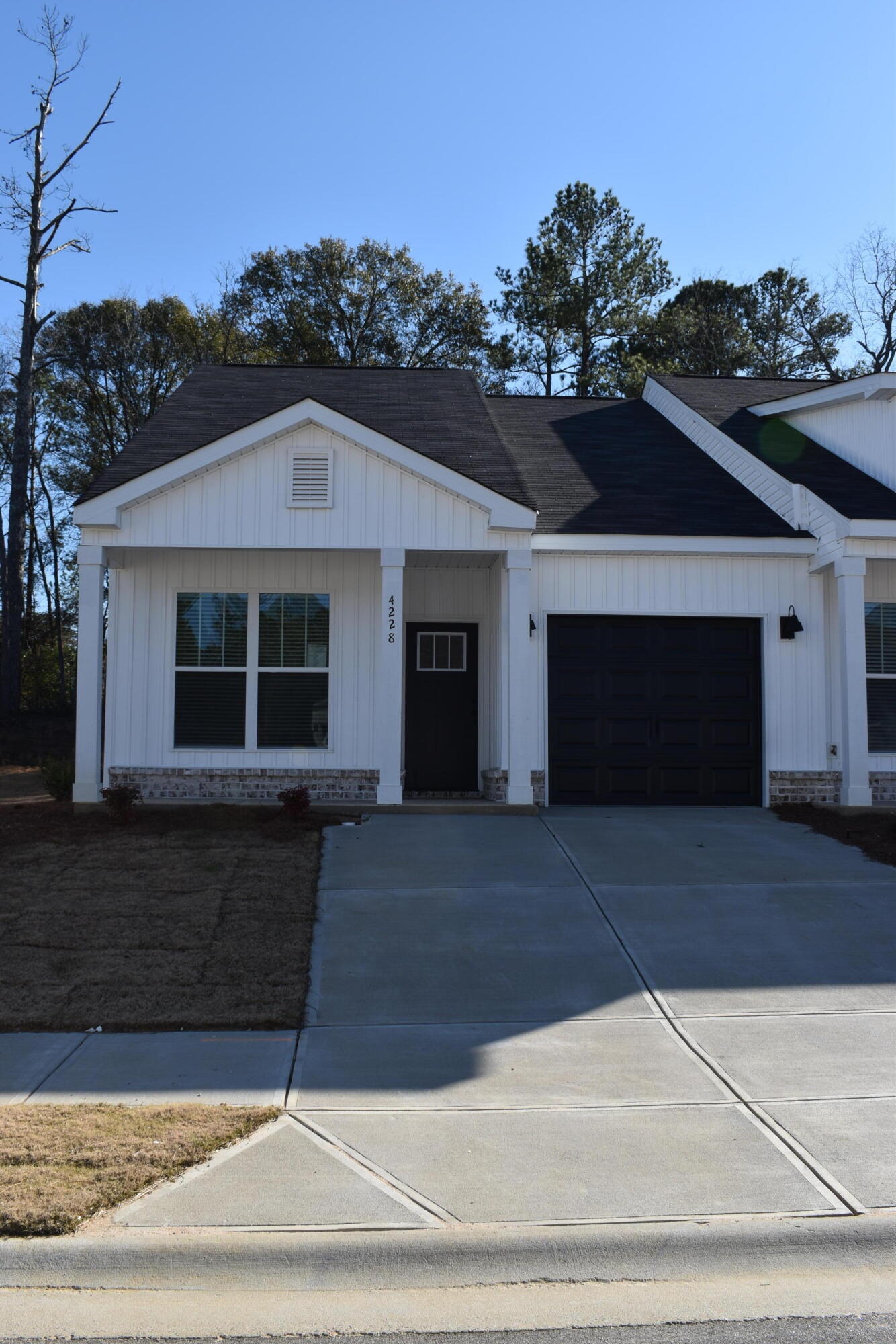 4228 Beautiful Pond Park