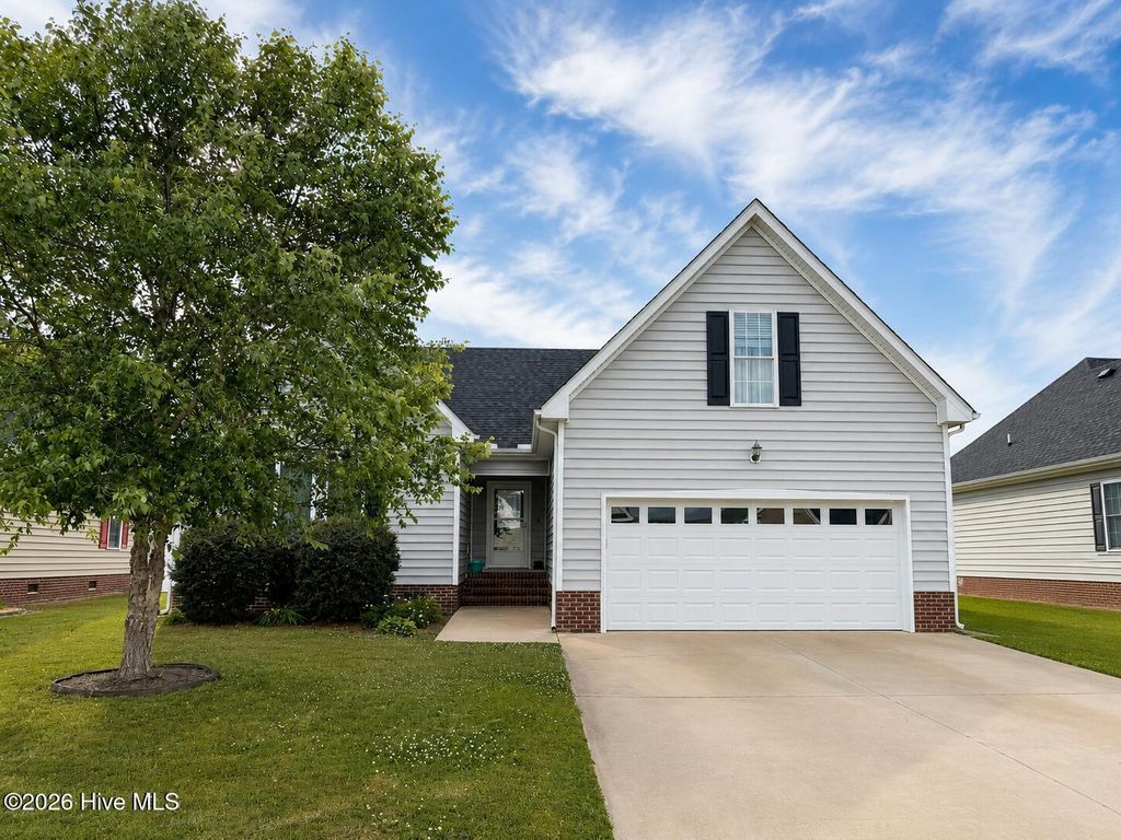 Photo of 624 Millbrooke Circle, Elizabeth City, NC 27909 (MLS # 100577095)