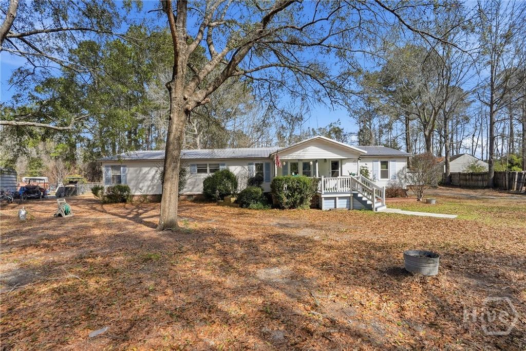 Photo of 124 Edgewater Drive, Bloomingdale, GA 31302 (MLS # SA349991)