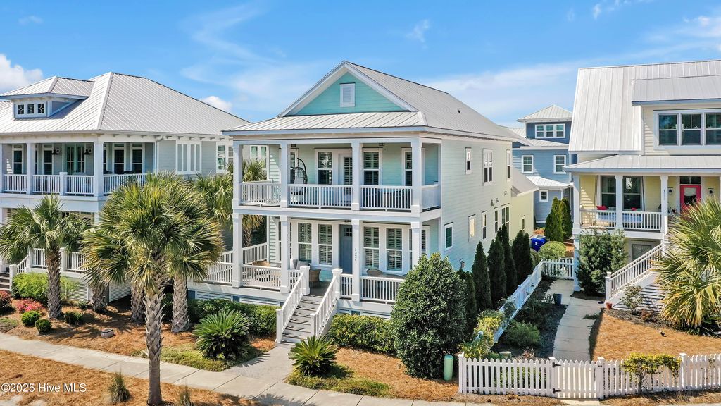 Photo of 1224 Croaker Lane, Carolina Beach, NC 28428 (MLS # 100552715)