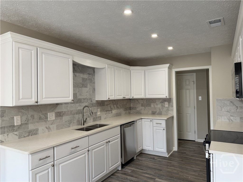 Photo of 425 Durden Drive, Pooler, GA 31322 (MLS # SA355705)