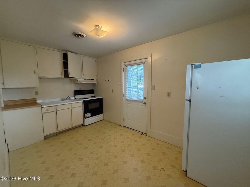 Photo of 6 Ruth Street #B, Jacksonville, NC 28540 (MLS # 100588859)