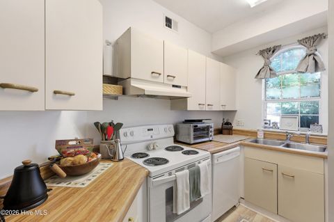 Tiny photo for 4230 Wilshire Boulevard #Apt 104, Wilmington, NC 28403 (MLS # 100564893)