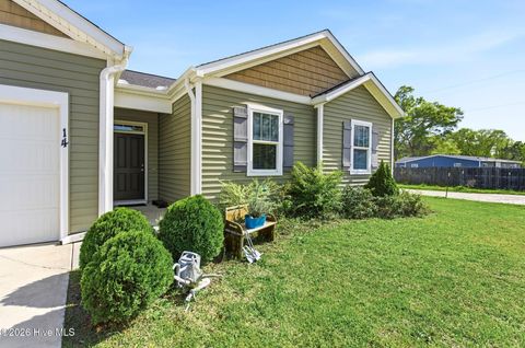 Tiny photo for 14 Frazer Lane, Hampstead, NC 28443 (MLS # 100566850)