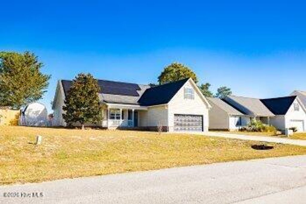 Photo of 111 Harvest Moon Drive, Richlands, NC (MLS # 100572943)