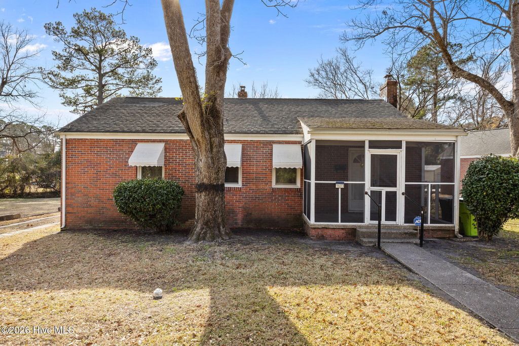 Photo of 1603 Oakwood Avenue, New Bern, NC 28560 (MLS # 100548230)