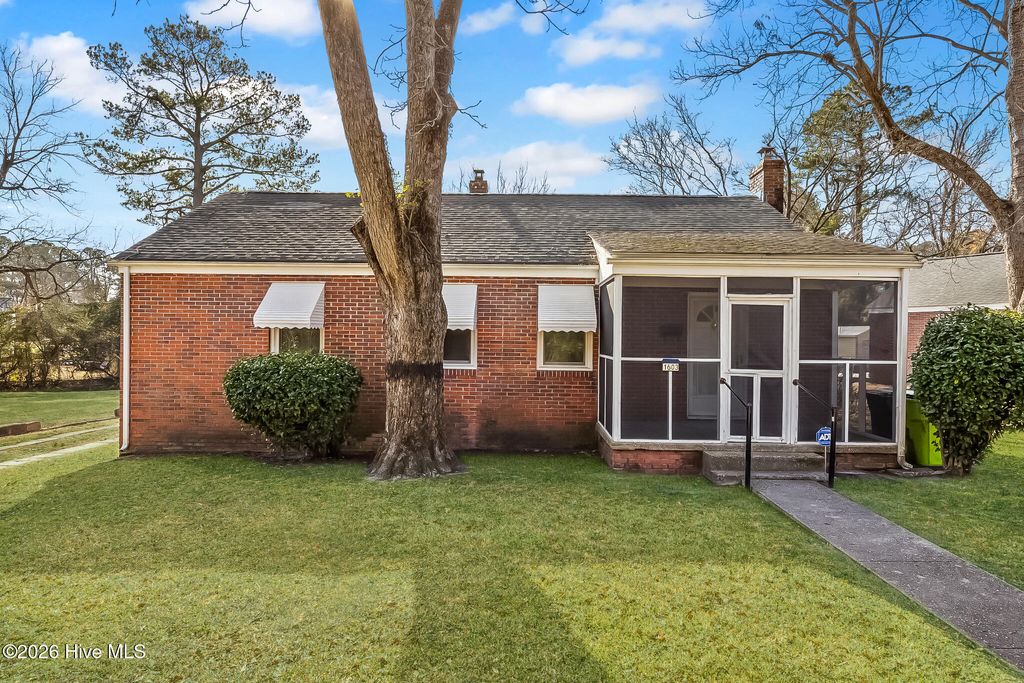 Photo of 1603 Oakwood Avenue, New Bern, NC 28560 (MLS # 100548230)