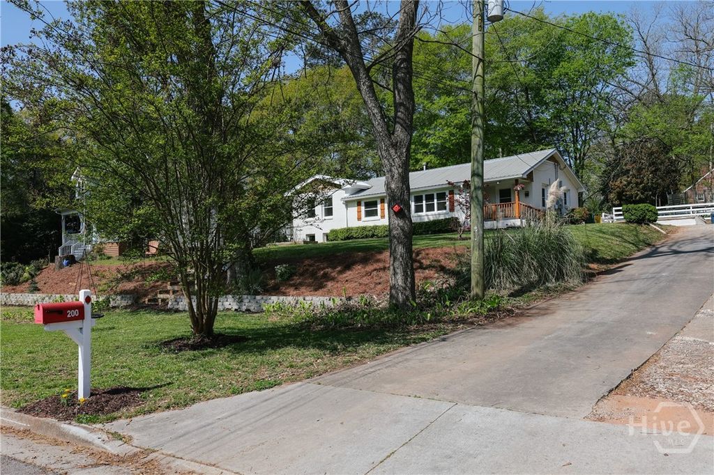 Photo of 200 The Plaza Plz, Athens, GA 30606 (MLS # CL350382)