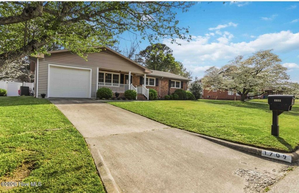 Photo of 1709 Hillcrest Drive W, Wilson, NC 27893 (MLS # 100564457)