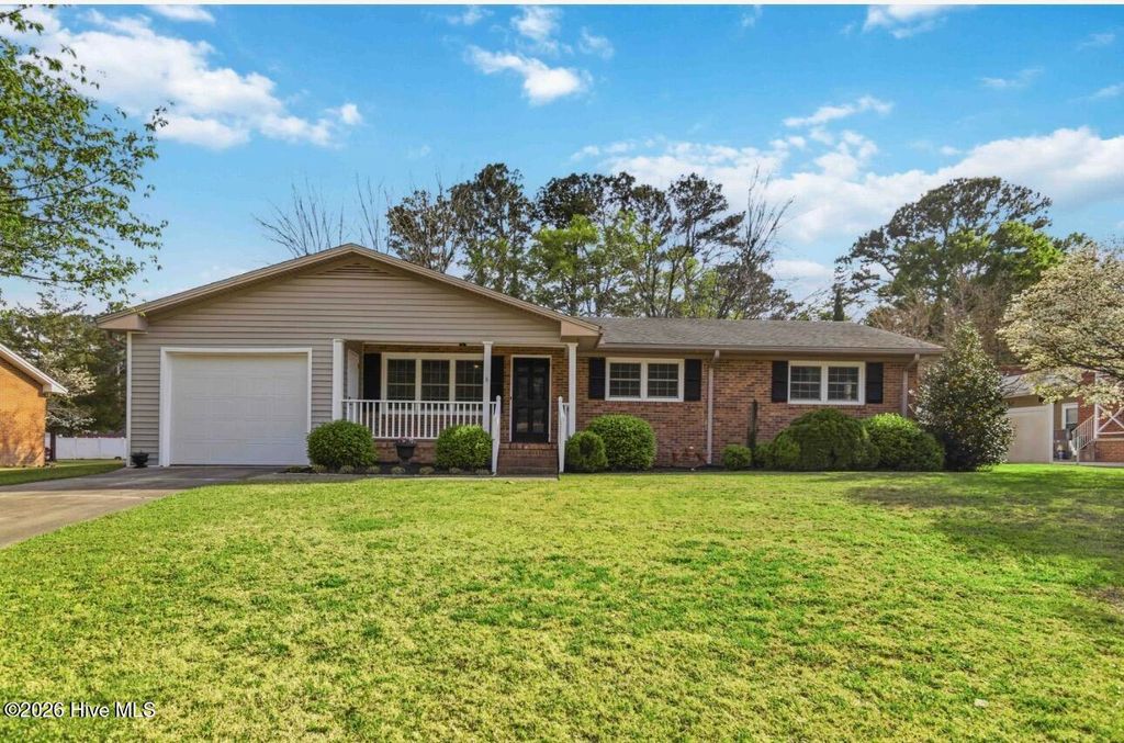 Photo of 1709 Hillcrest Drive W, Wilson, NC 27893 (MLS # 100564457)