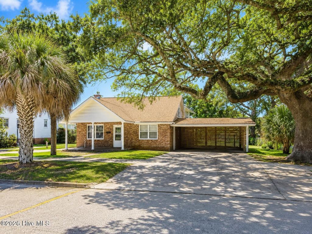 Photo of 205 W Moore Street, Southport, NC 28461 (MLS # 100585956)
