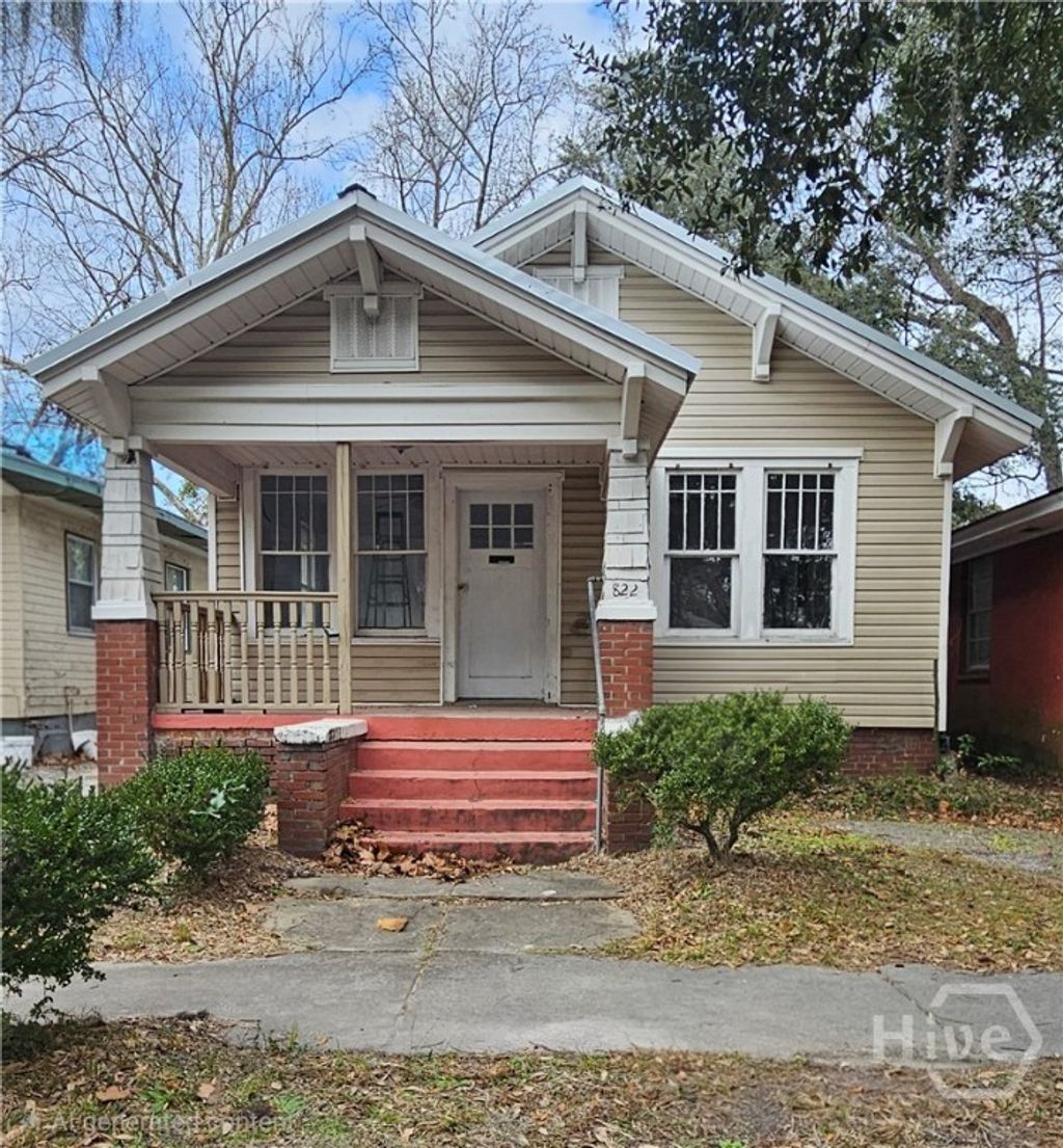 Photo of 822 E 37th Street, Savannah, GA 31401 (MLS # SA348034)