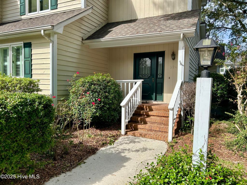 Photo of 324 Wimbledon Court, Wilmington, NC 28412 (MLS # 100532166)