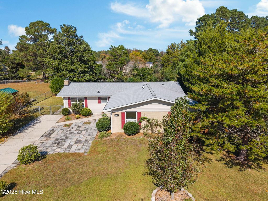 Photo of 110 Baysden Drive, Jacksonville, NC 28540 (MLS # 100515251)