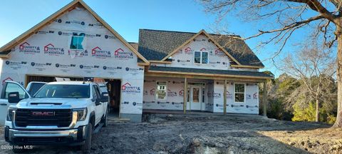 121 Rolling  Water Lane Swansboro NC 28584