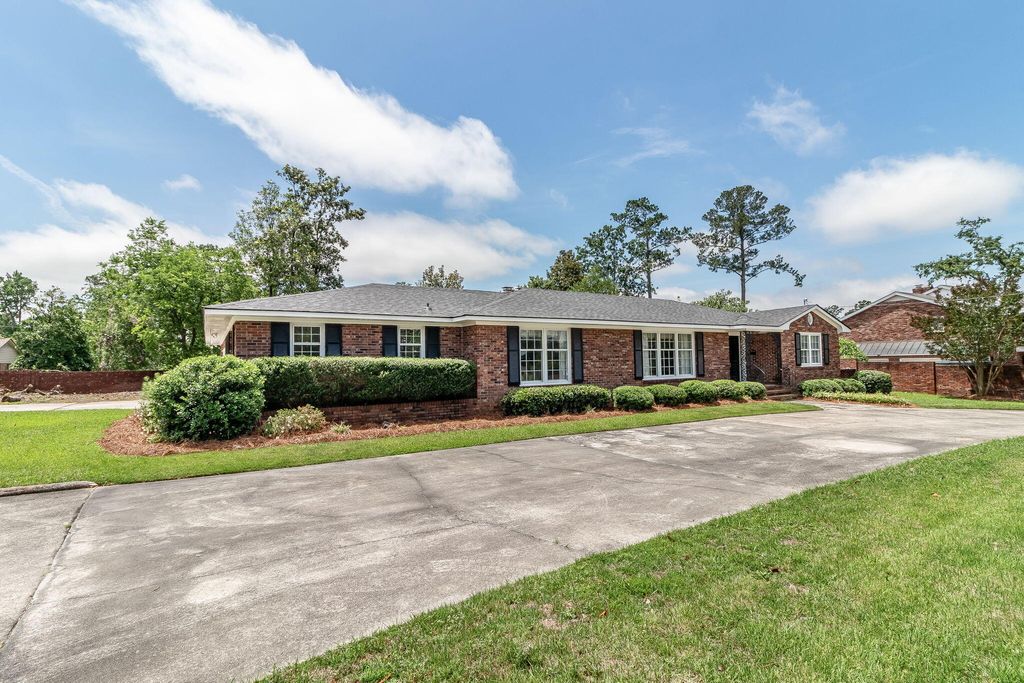 Photo of 3134 Walton Way, Augusta, GA 30909 (MLS # 550775)
