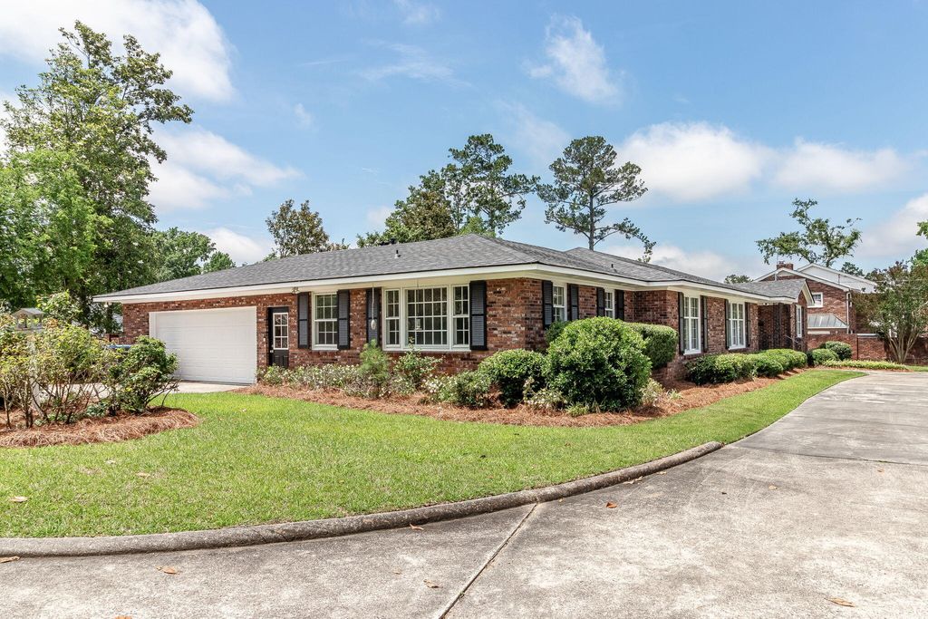 Photo of 3134 Walton Way, Augusta, GA 30909 (MLS # 550775)