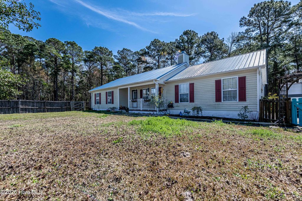 Photo of 101 Barrington Court, Maple Hill, NC 28454 (MLS # 100561599)