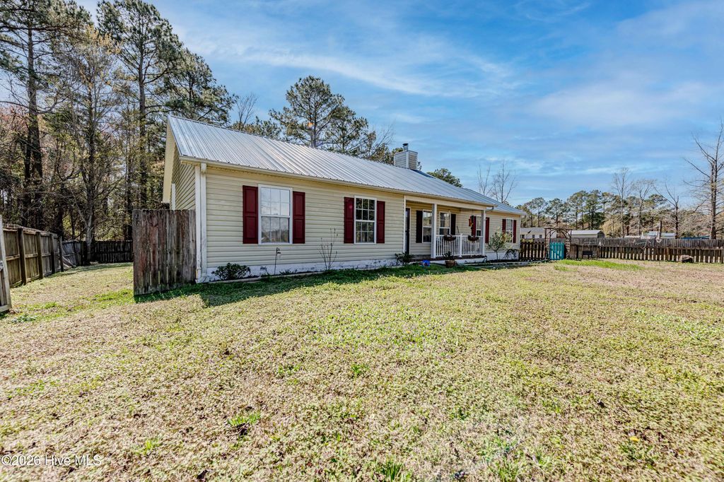 Photo of 101 Barrington Court, Maple Hill, NC 28454 (MLS # 100561599)