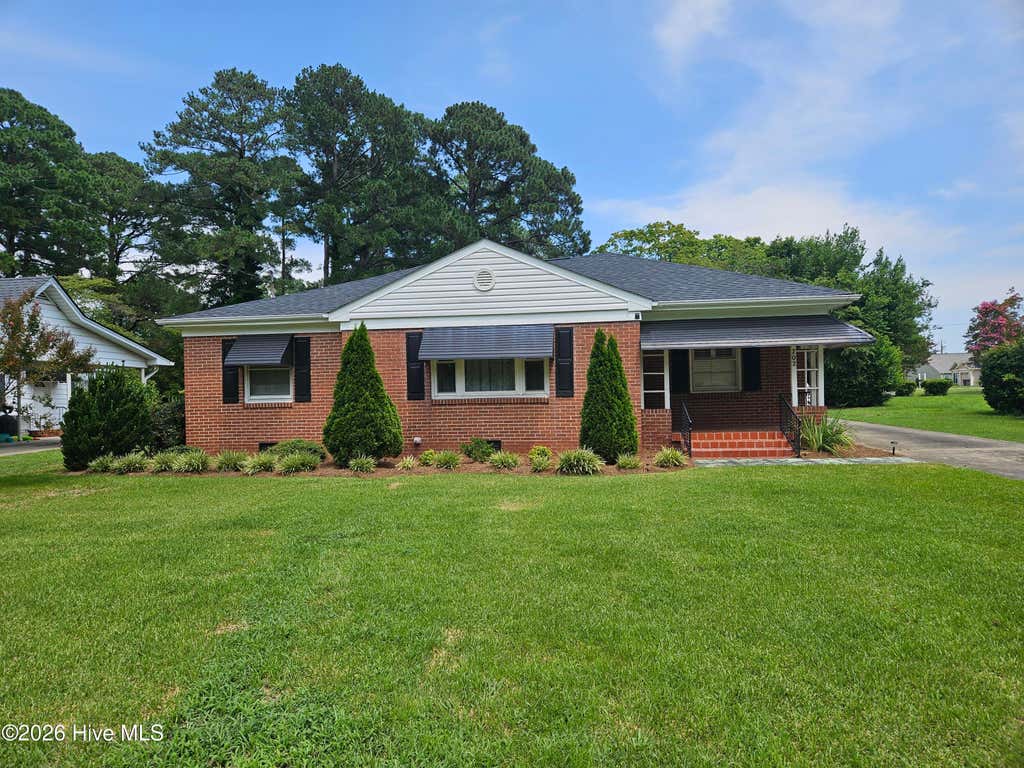 Photo of 702 Stewart Avenue, Clinton, NC 28328 (MLS # 100596833)