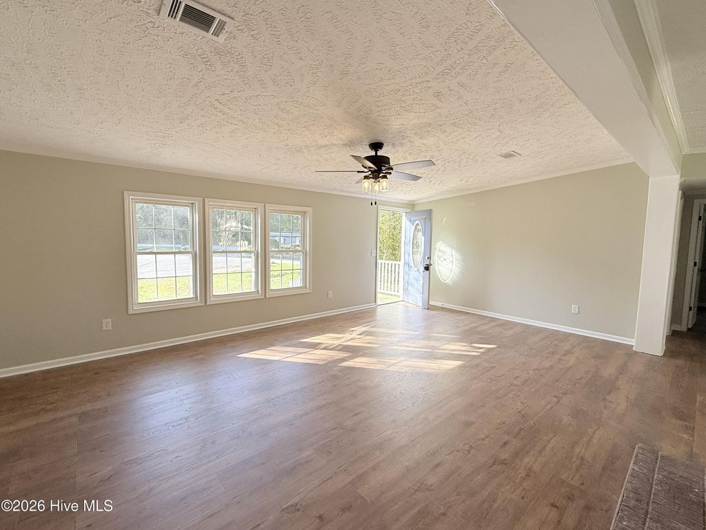 Photo of 205 Selover Avenue, New Bern, NC 28560 (MLS # 100565241)