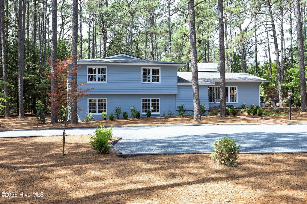 Photo of 45 Huntington Valley Drive, Pinehurst, NC 28374 (MLS # 100574562)