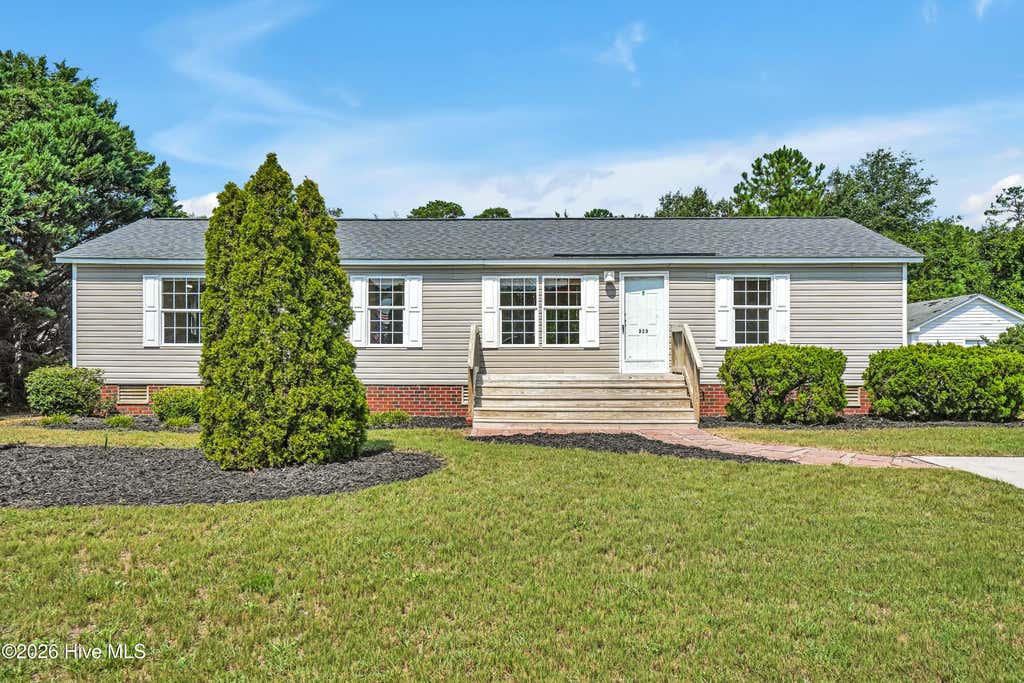 Photo of 525 Soundside Drive, Wilmington, NC 28412 (MLS # 100597106)