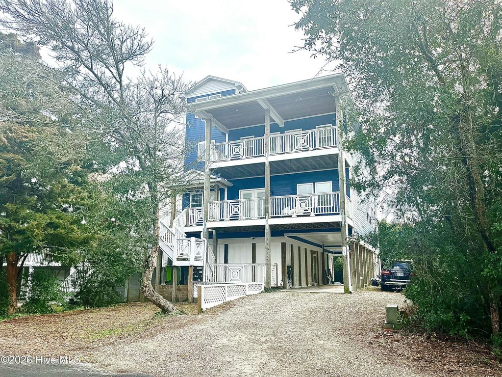 Photo of 106 N Oak Drive, Surf City, NC 28445 (MLS # 100551394)