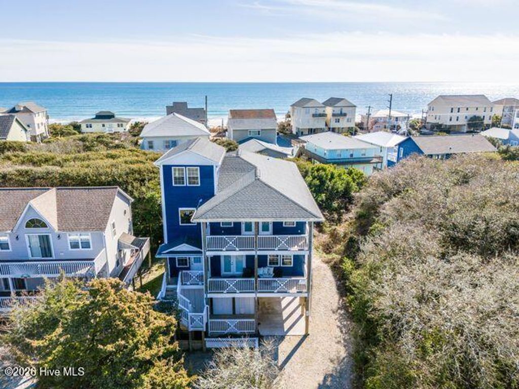 Photo of 106 N Oak Drive, Surf City, NC 28445 (MLS # 100551394)
