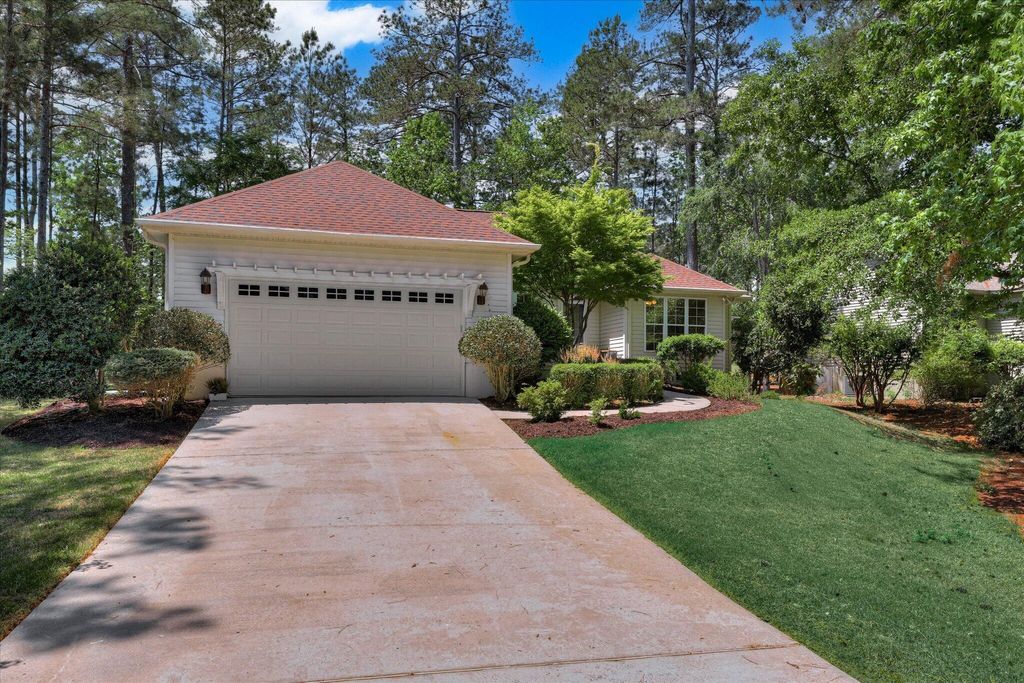 Photo of 109 Hickory Point, McCormick, SC 29835 (MLS # 555377)