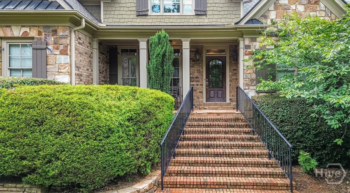 1142 Rowan Oak Circle