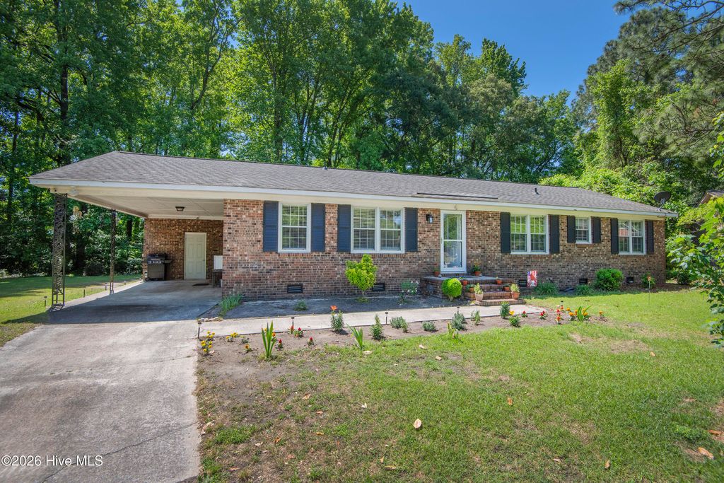 Photo of 124 Osceola Drive, Greenville, NC 27858 (MLS # 100572556)