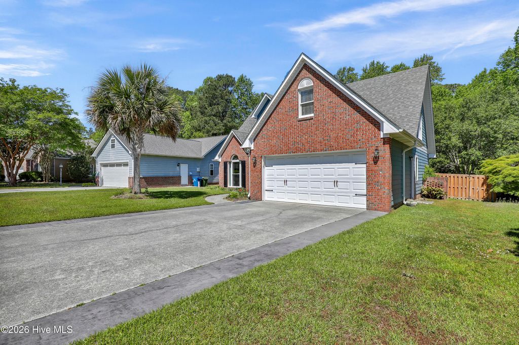 Photo of 1124 Mill Run Road, Sneads Ferry, NC 28460 (MLS # 100569483)